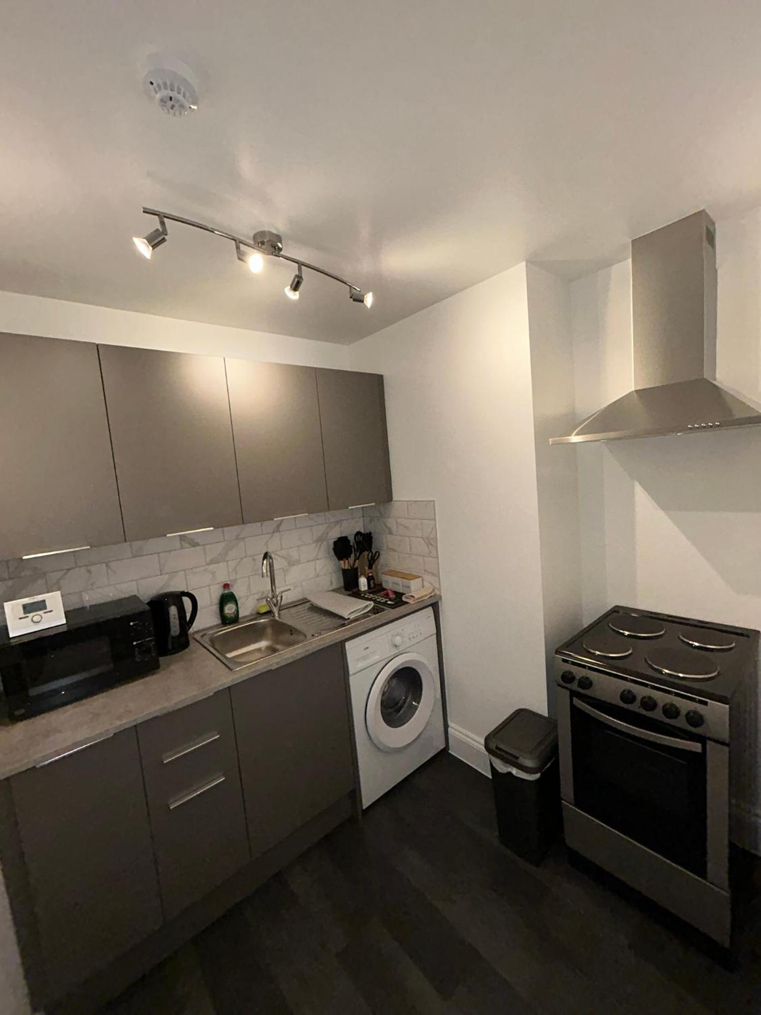 Brand New Modern Apartments Steps From Gloucester Quays Exteriör bild