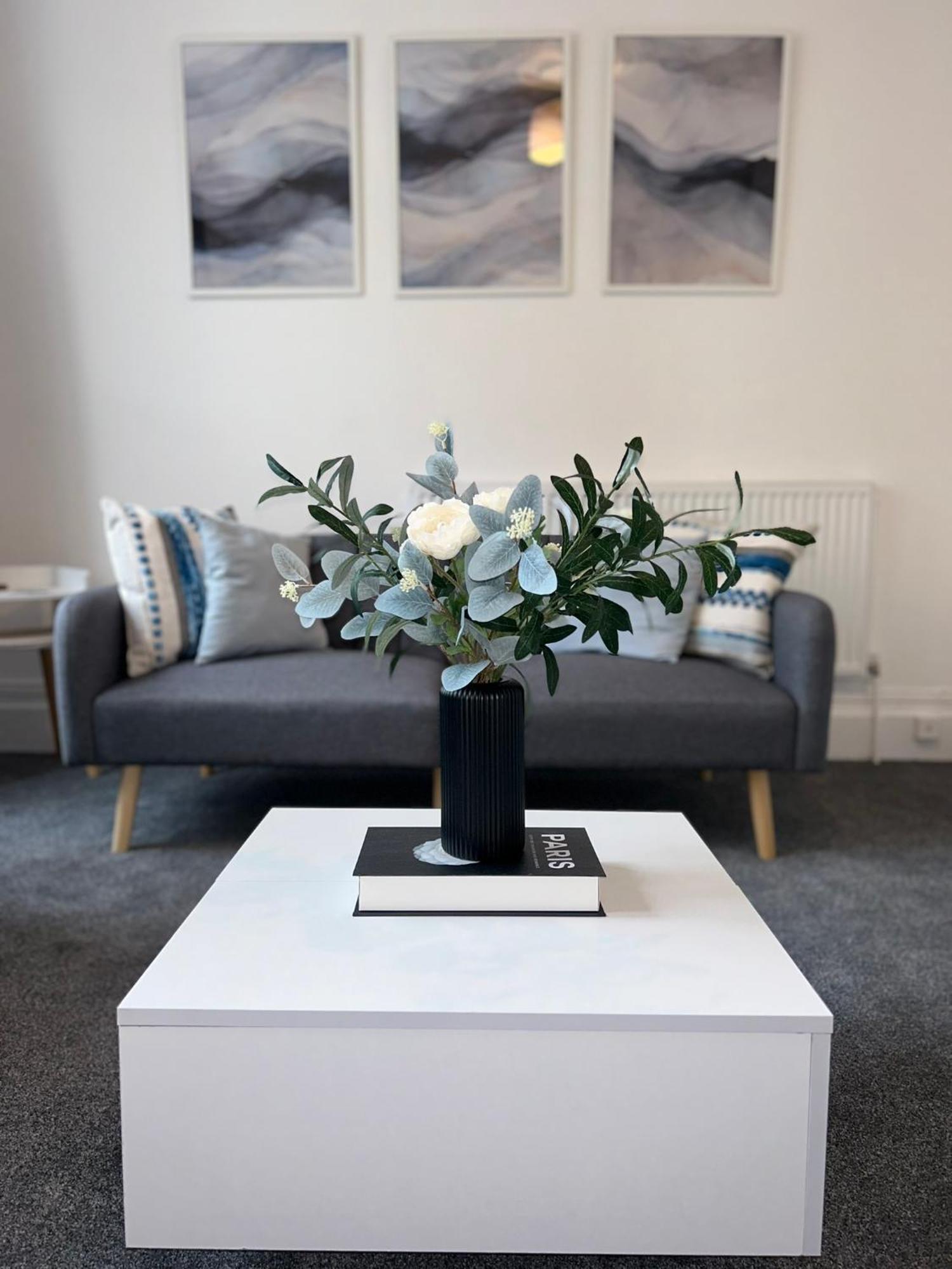 Brand New Modern Apartments Steps From Gloucester Quays Exteriör bild