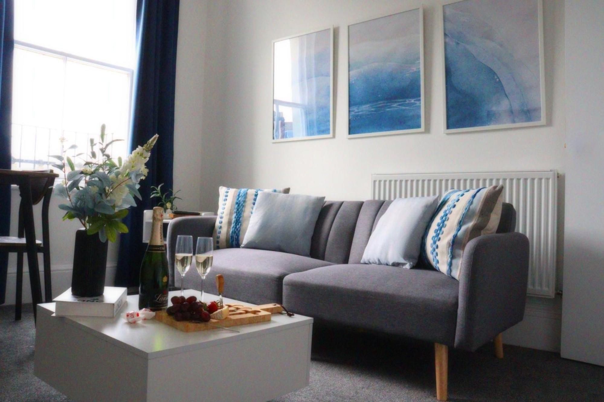 Brand New Modern Apartments Steps From Gloucester Quays Exteriör bild