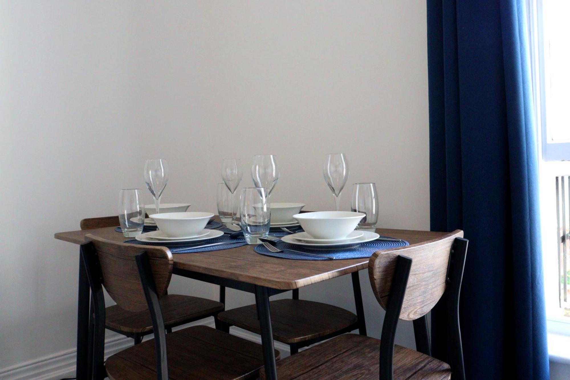 Brand New Modern Apartments Steps From Gloucester Quays Exteriör bild